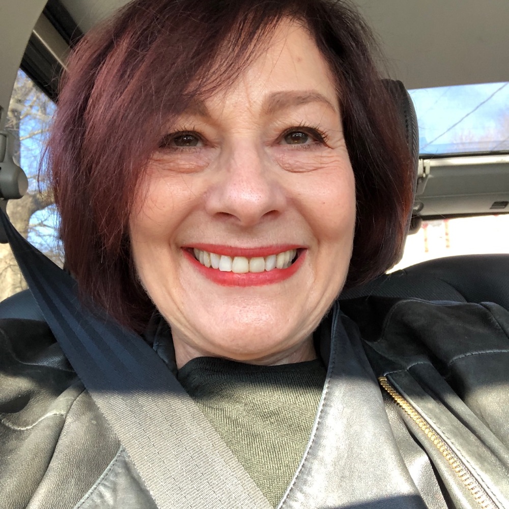 Meet your Posher, Naomi